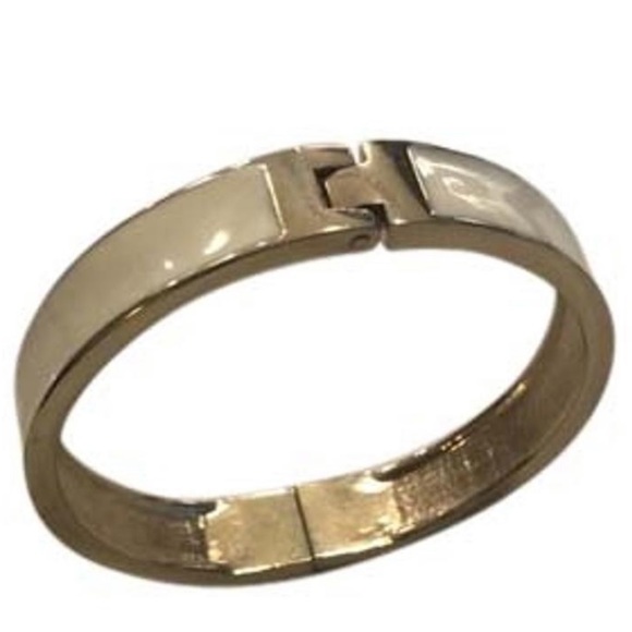 Francesca's Collections Jewelry - Francesca’s 😍 Bracelet with Magnetic Closure